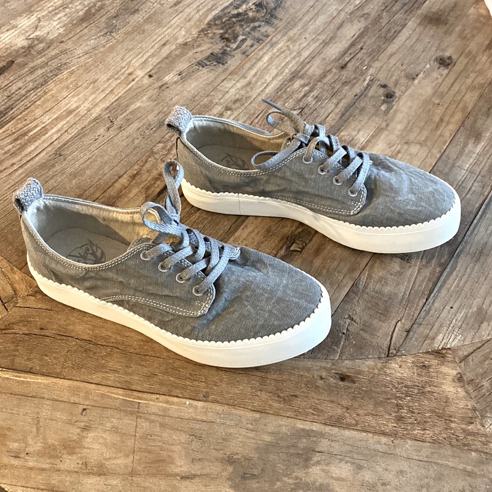 Gray Canvas Roxy Shaka Sneaker